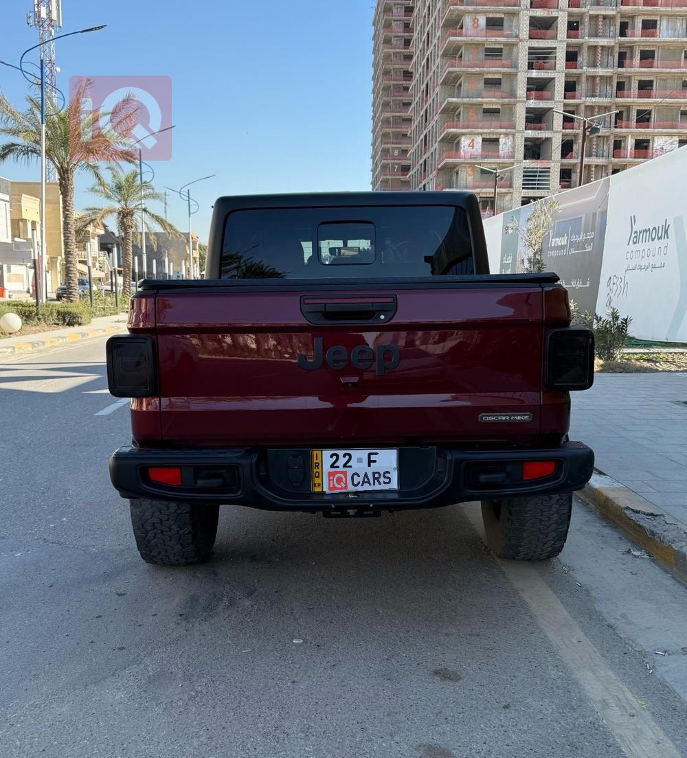 جيب جلاديتور